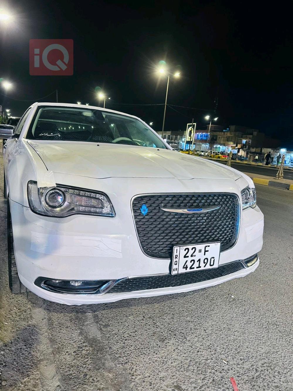 کرایسلەر 300